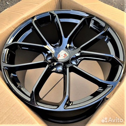 Диски на Porsche Cayenne 3 Cayenne Coupe R22