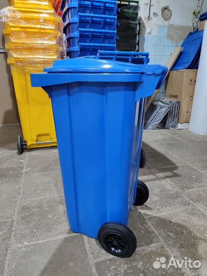 Мусорный бак на колесах 120 л