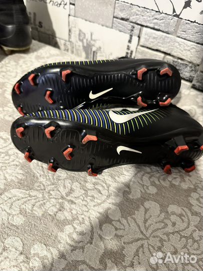 Футбольные бутсы