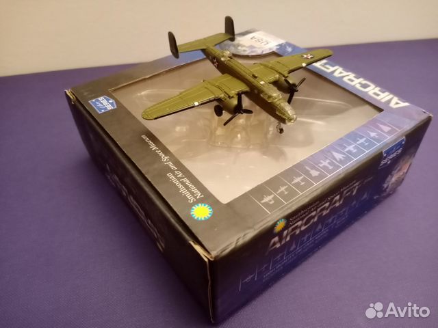 Модель самолета Boeing B-25 1/200