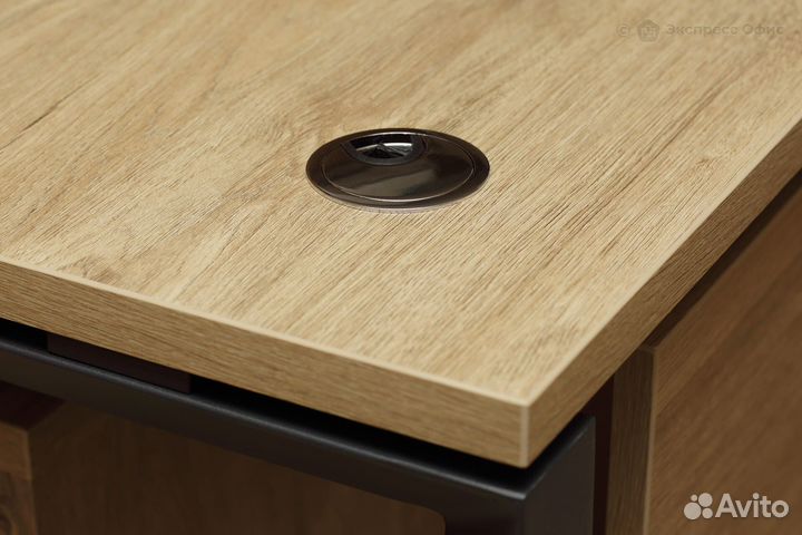 Стол-бенч линейный на П-образном м/к Onix O.MP-RS