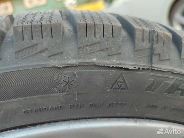 Triangle PL01 235/40 R18