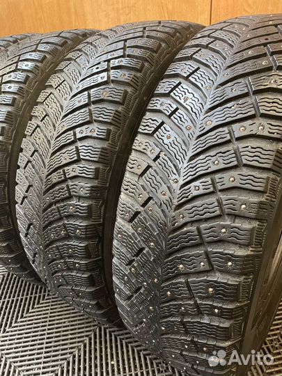 Michelin X-Ice North 4 215/65 R17