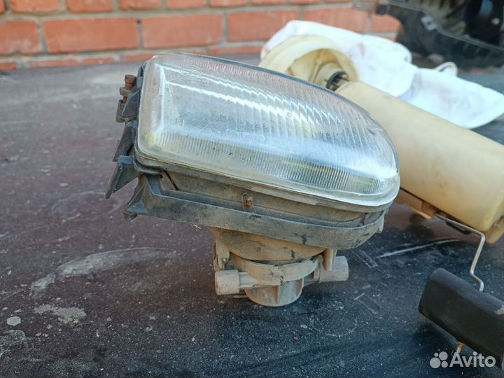 Фара противотуманная Рено лагуна эспейс левая