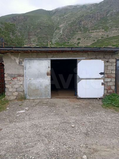 Гараж, > 30 м²