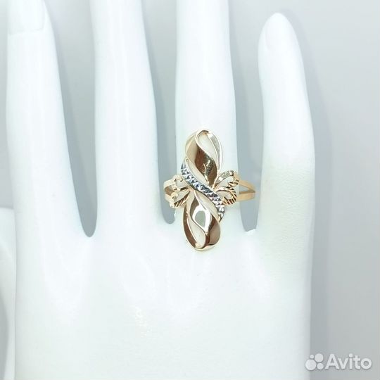 Новое золотое кольцо 585 с алмазкой 18,5