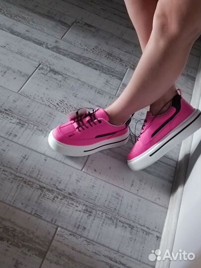 Кроссовки keddo