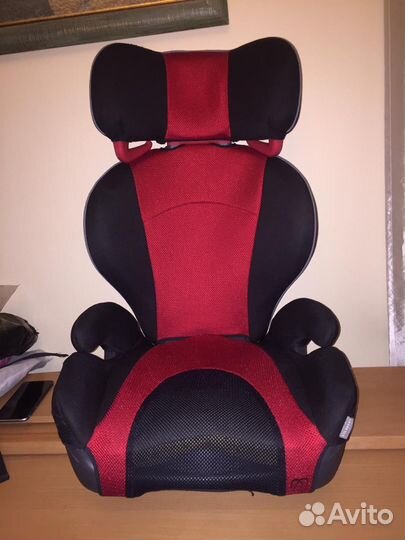 Автомобильное кресло