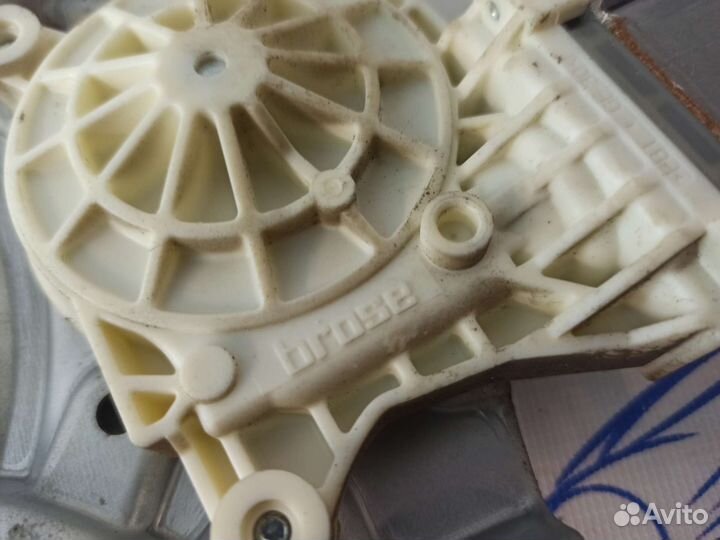 Стеклоподъёмник передний правый Geely Emgrand X7