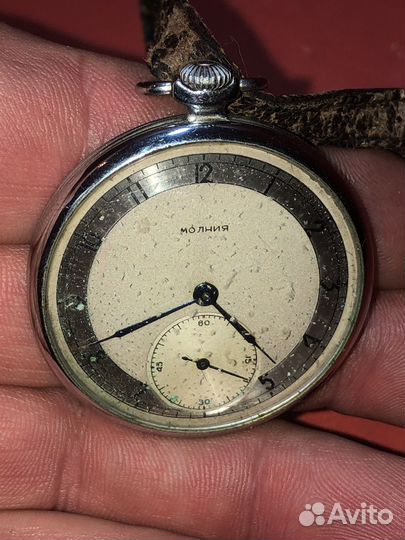 Тонкие карманные часы Молния. Колонны