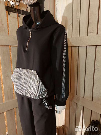 Спортивный костюм