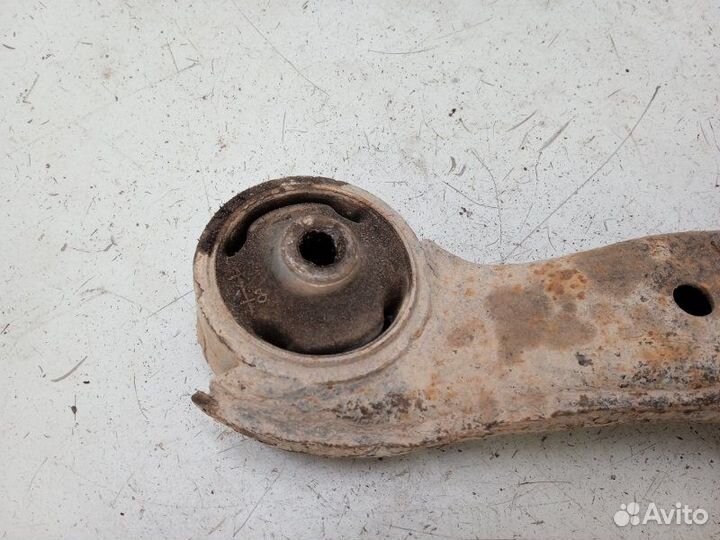 Рычаг передний левый Hyundai Santa Fe 1 2.7 2001