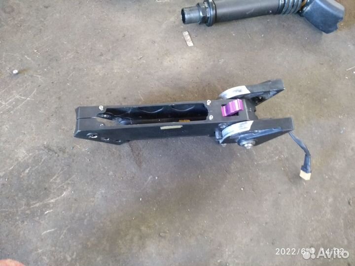 Механизм складывания kugoo S3