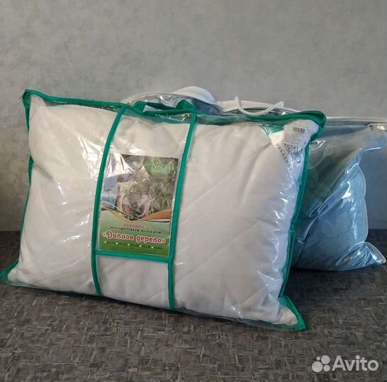 Новая Подушки пух-перо разные, размер 50*70см