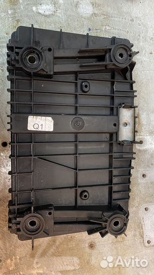 Площадка Акб аккумулятора Мерседес w213 w205