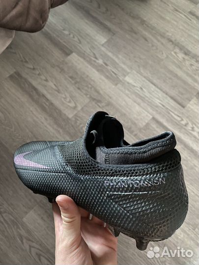 Футбольные бутсы Nike