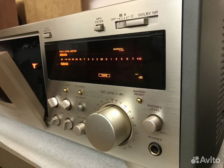 Teac V-8000 S