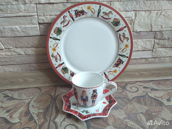 Блюдо, кружка и блюдце Щелкунчик