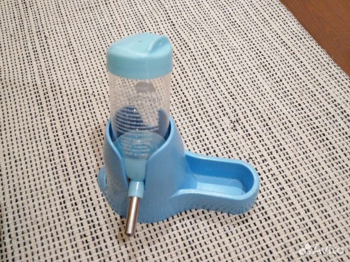 Туалет и поилка для кролика