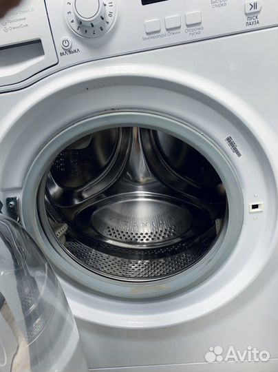 Стиральная машина Hotpoint Ariston 5кг узкая