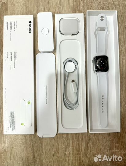 Apple watch 8 45mm Silver