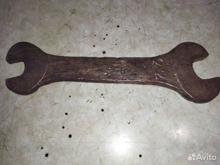 Бронзовый ключ СССР