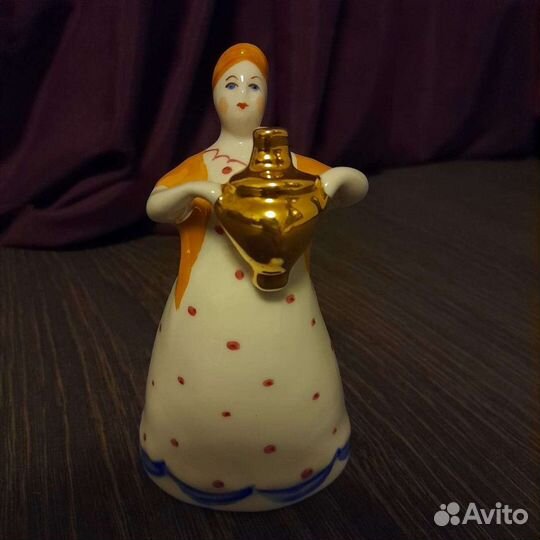 Фарфоровая статуэтка СССР Дулево 1988г высший сорт