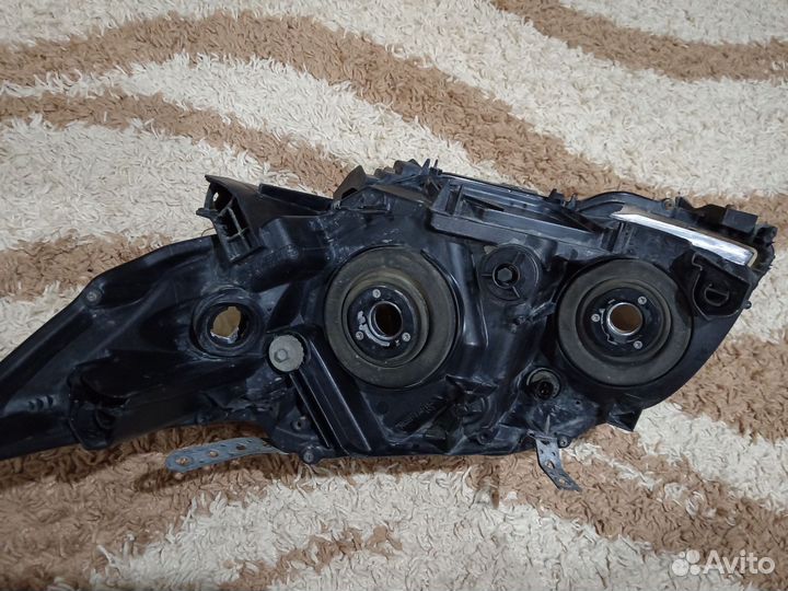 Фара на toyota corolla Е150