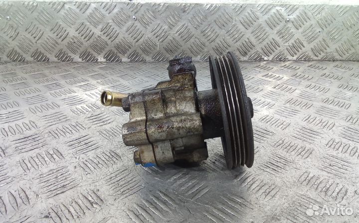 Насос гур Nissan Pathfinder (2004-2009)