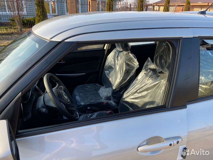 Suzuki Swift 1.2 AMT, 2022, 11 км