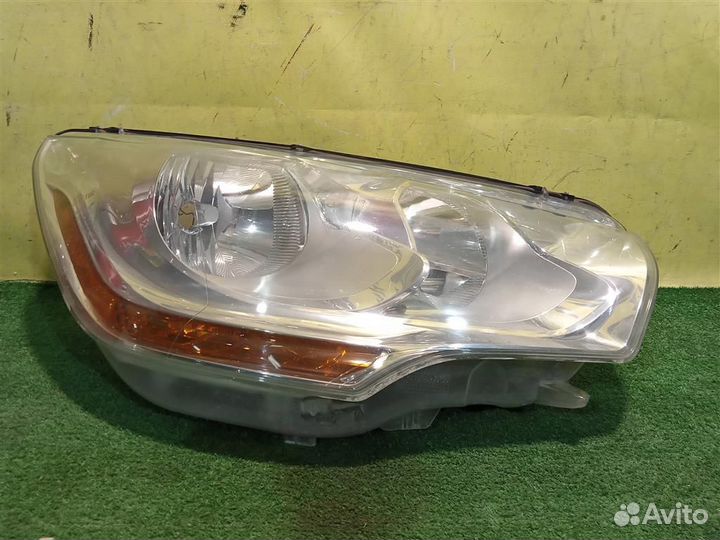 Фара правая Citroen C4 2010