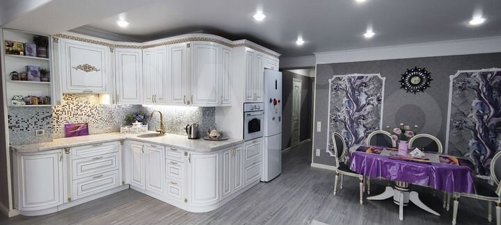 4-к. квартира, 92 м², 8/9 эт.