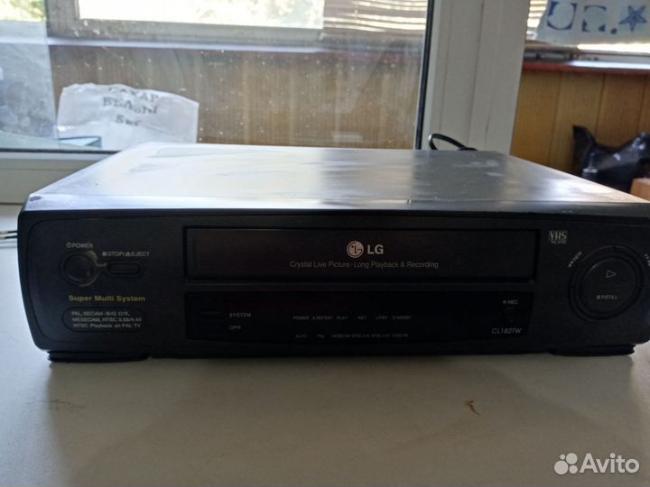 Видеомагнитофон