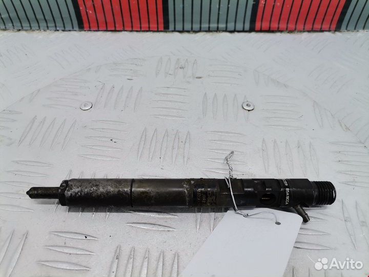 Форсунка для Hyundai-KIA Carnival (Sedona) 1