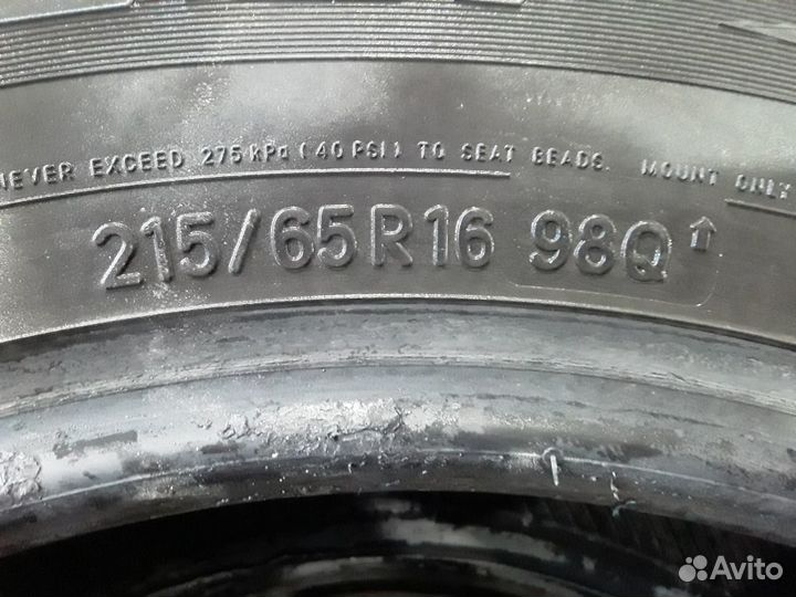 Toyo Observe GSi-5 215/65 R16 98Q