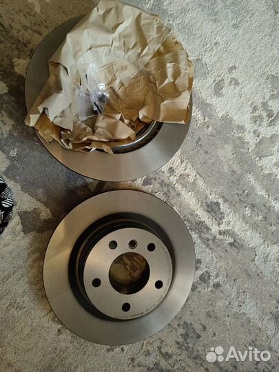 Тормозные диски и колодки на BMW