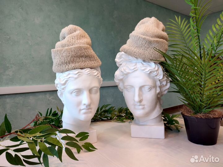 Шапки в ассортименте