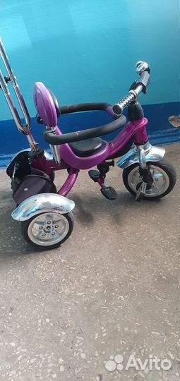 Трехколесный велосипед с родительской ручкой