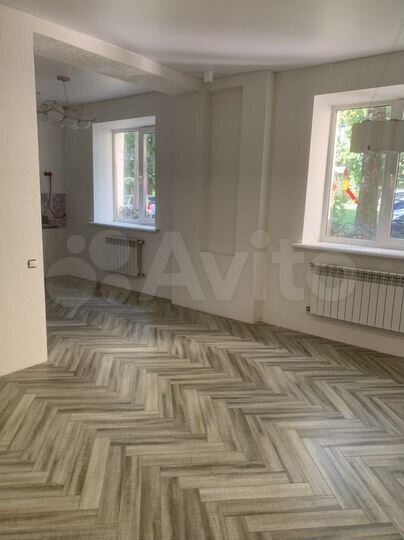 3-к. квартира, 80,1 м², 1/3 эт.