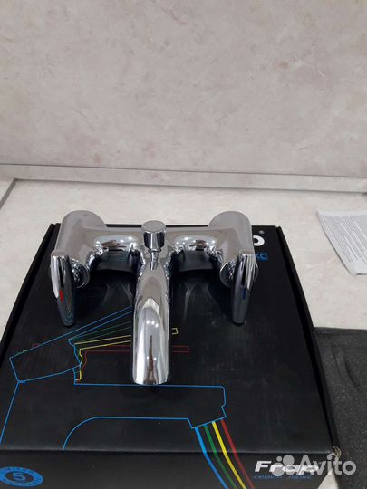 Смеситель для ванны с душем