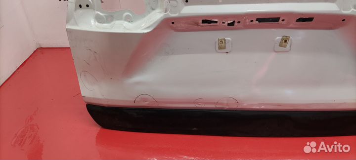 Крышка багажника Toyota Rav4 XA50