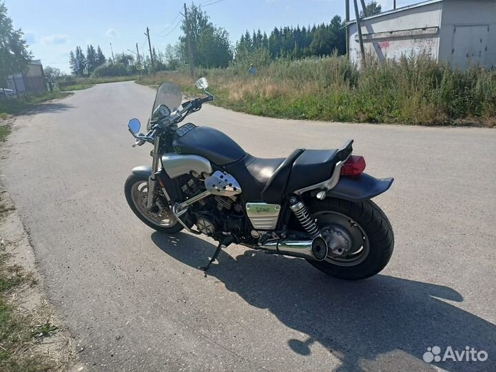 Yamaha V-MAX 1200