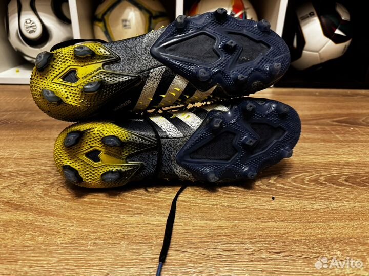 Бутсы Adidas Predator Freak