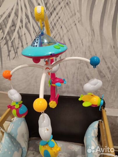 Мобиль на кроватку музыкальный с проектором