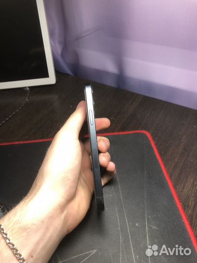 iPhone 12, 64 ГБ