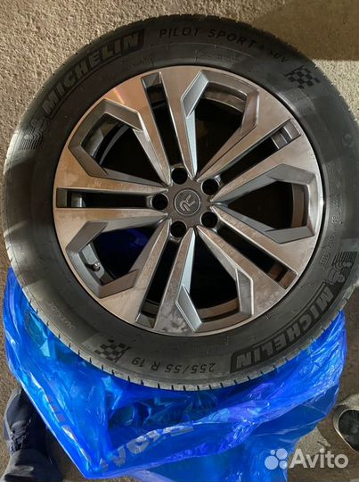 Michelin Pilot Sport 4 SUV 255/55 R19