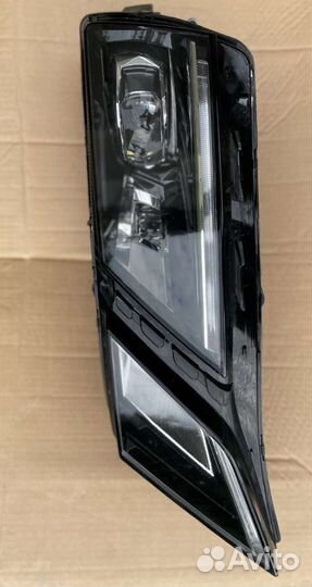 Фара левая Skoda Octavia A7