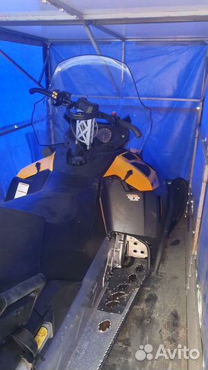 Снегоход BRP tundra WT с прицепом мзса