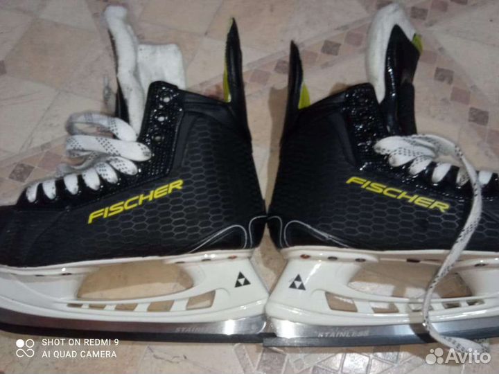 Коньки хоккейные полупрофессиональные