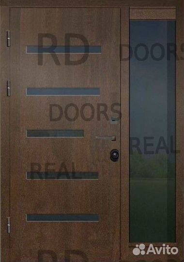 Металлическая входная дверь с боковым стеклом